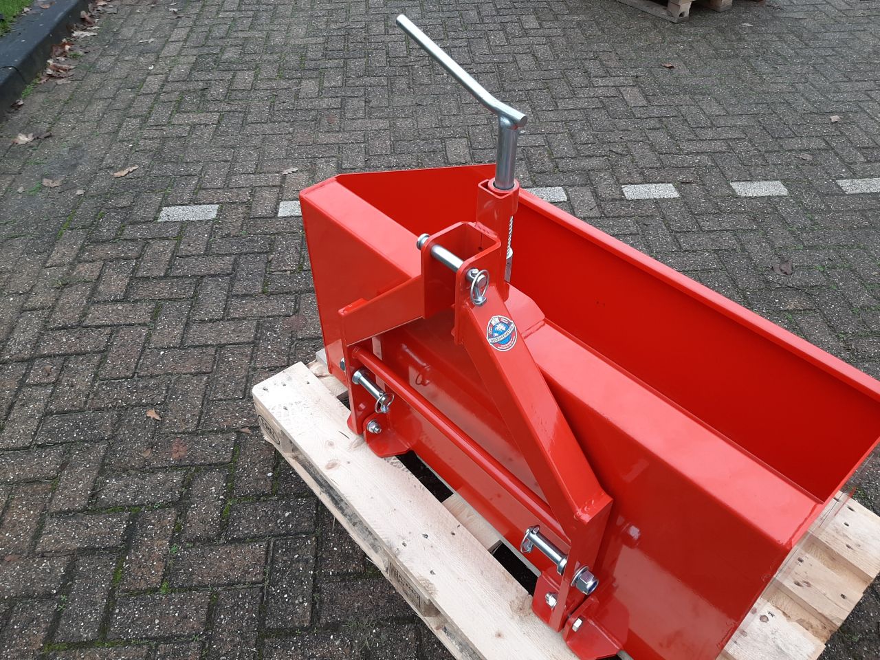 Boxer Agri TB 100L grondbak voor achter de mini trekker