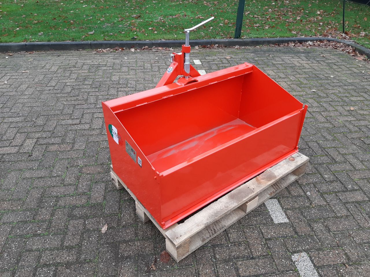 Boxer Agri TB 120L grondbak voor achter de mini trekker