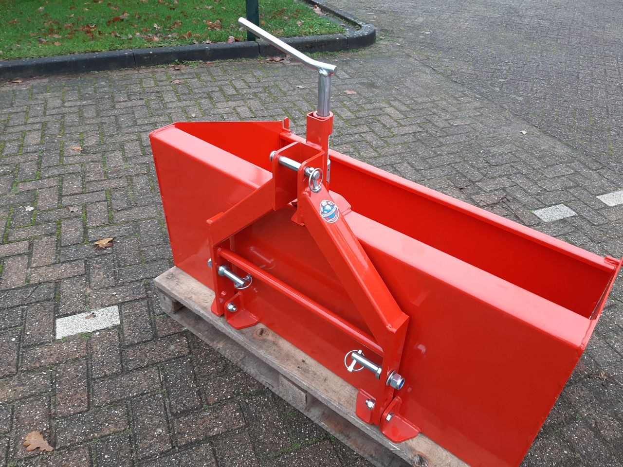 Boxer Agri TB 120L grondbak voor achter de mini trekker
