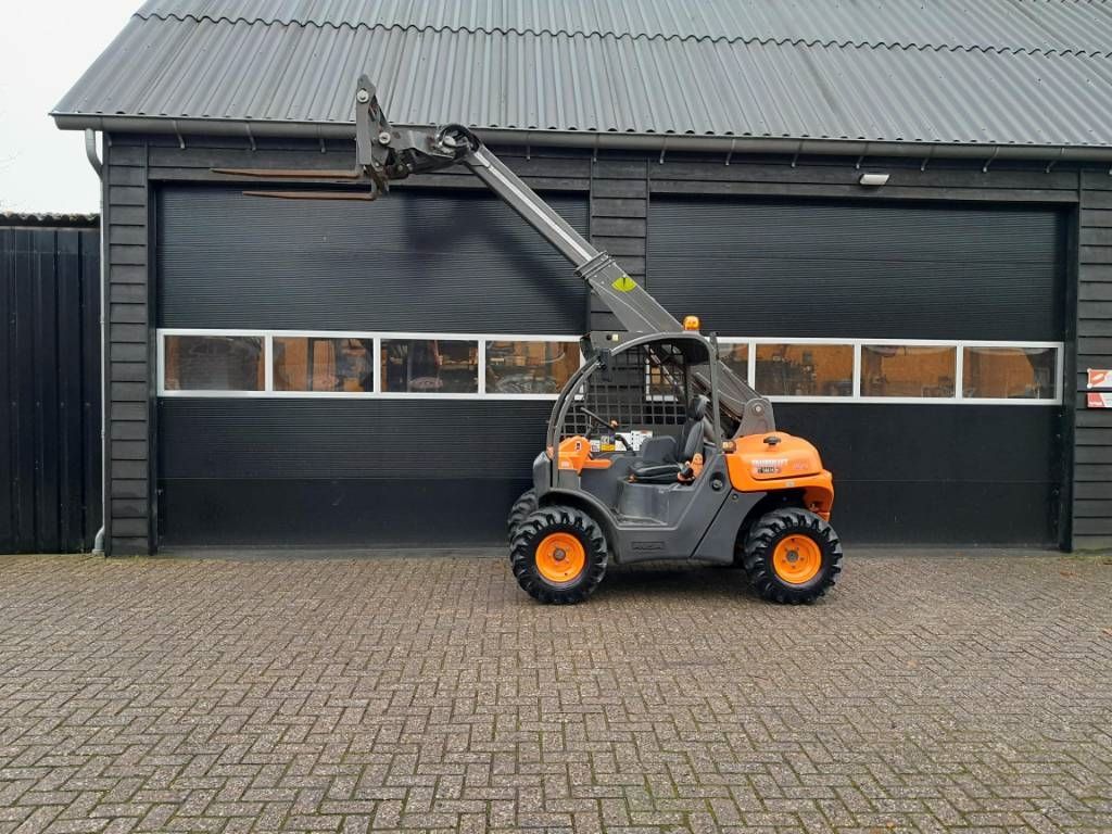 Ausa T 144 H x4 verreiker minilader