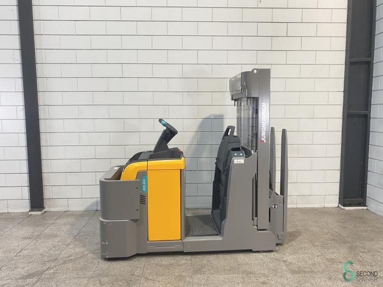 Stackers Electric Jungheinrich ECG214 2017