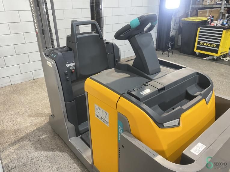 Stackers Electric Jungheinrich ECG214 2017