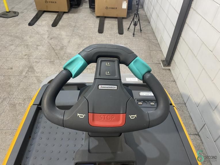 Stackers Electric Jungheinrich ECG214 2017