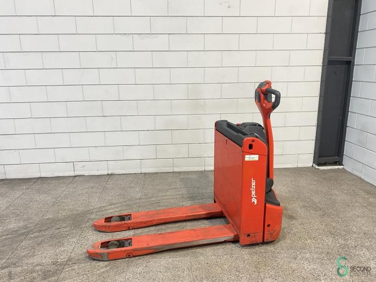 Pallet trucks Electric Linde T14 2024