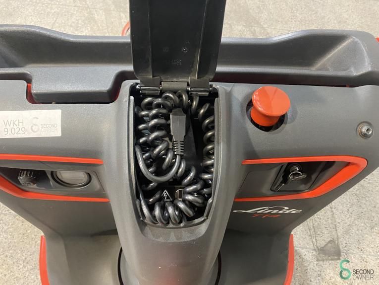 Pallet trucks Electric Linde T14 2024