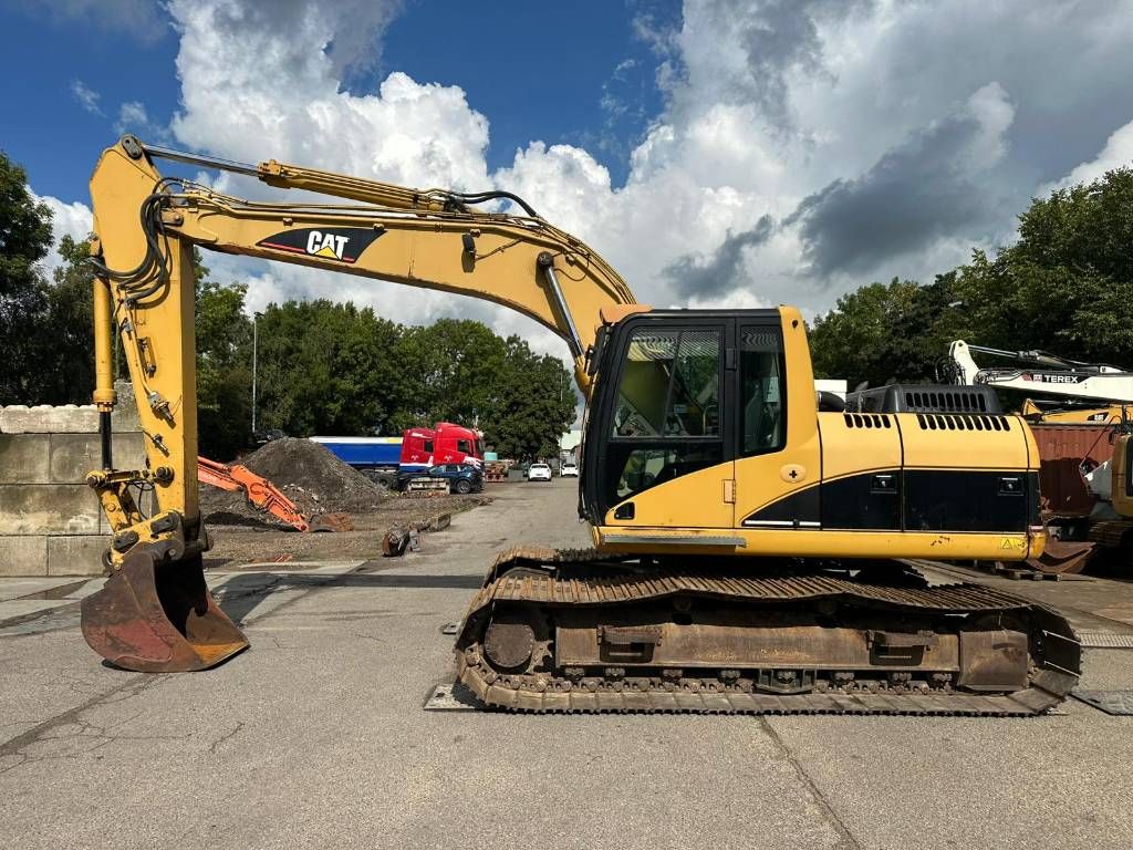 CAT 318 C L - 3066 engine!