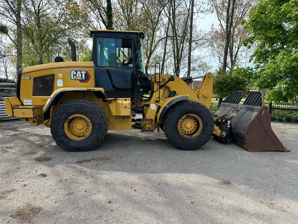CAT 938M
