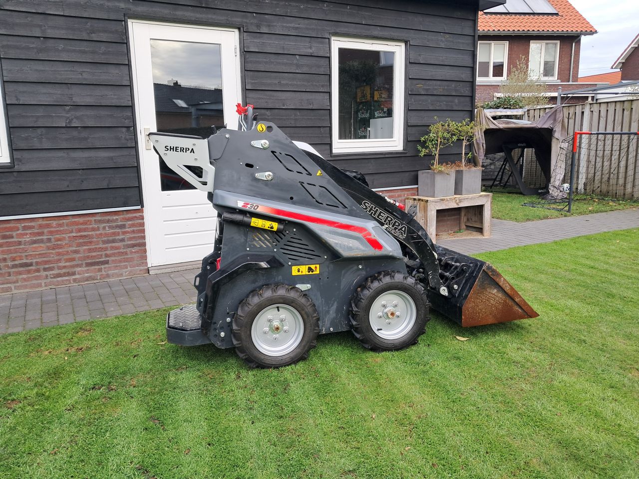 Sherpa Z30 ( Bj 2025 ) Sherpa 100 / Giant / Skidster Mini shovel