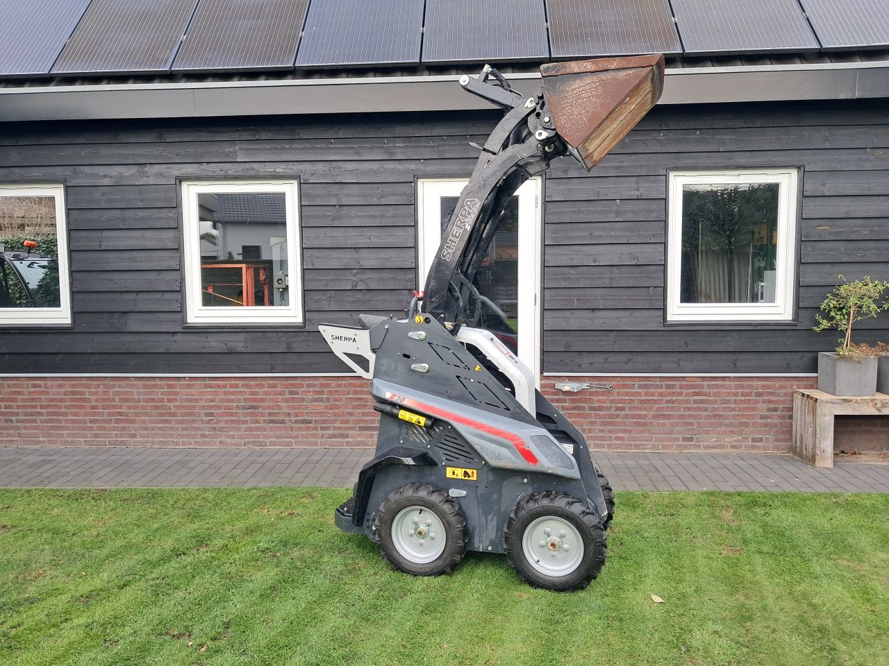 Sherpa Z30 ( Bj 2025 ) Sherpa 100 / Giant / Skidster Mini shovel