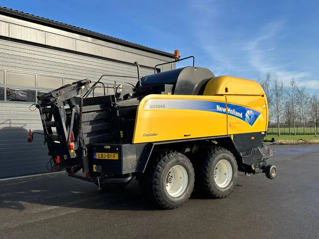 New Holland BB9060 CropCutter