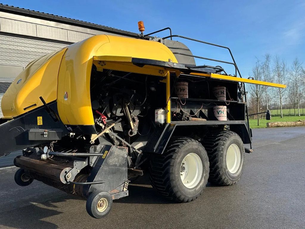 New Holland BB9060 CropCutter