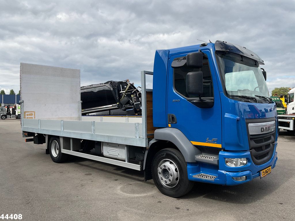 DAF FA LF 250 Euro 6 Autotransporter met laadklep