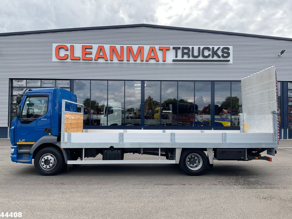 DAF FA LF 250 Euro 6 Autotransporter met laadklep
