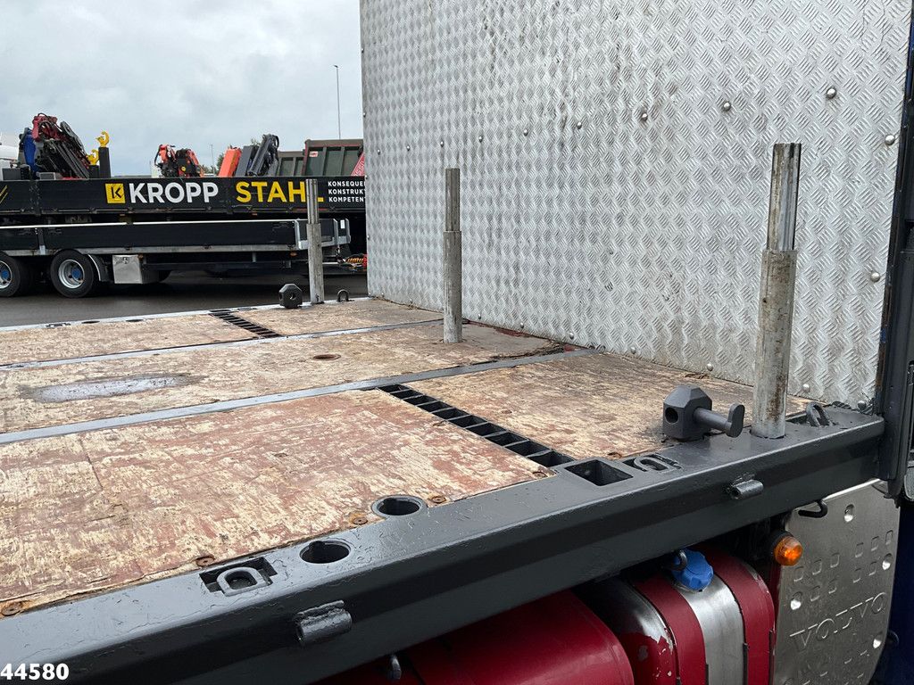 Volvo FH 520 8x4 Euro 5 Hiab 24 Tonmeter laadkraan + Fly-jib