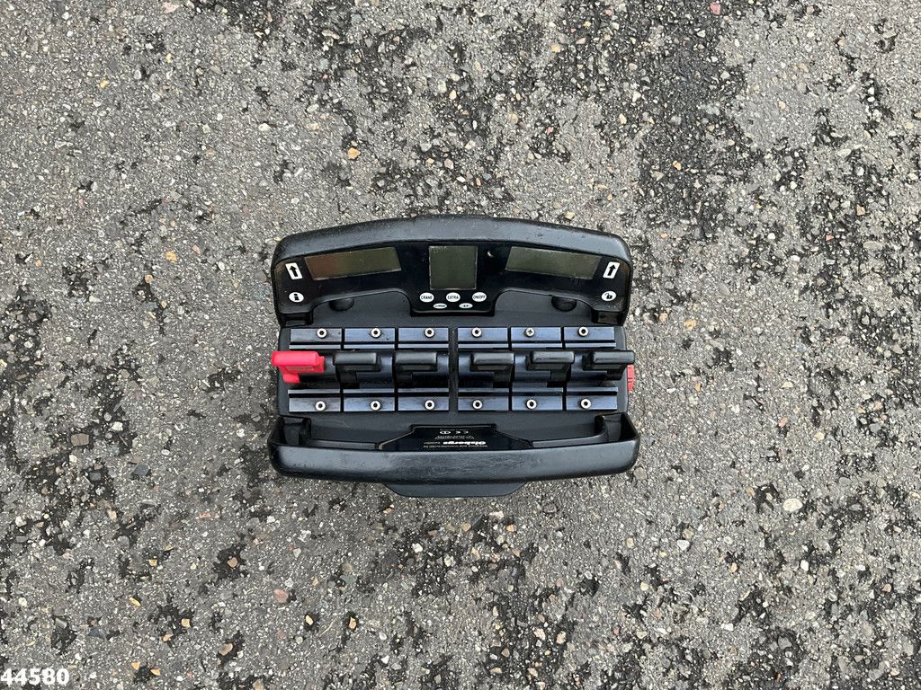 Volvo FH 520 8x4 Euro 5 Hiab 24 Tonmeter laadkraan + Fly-jib