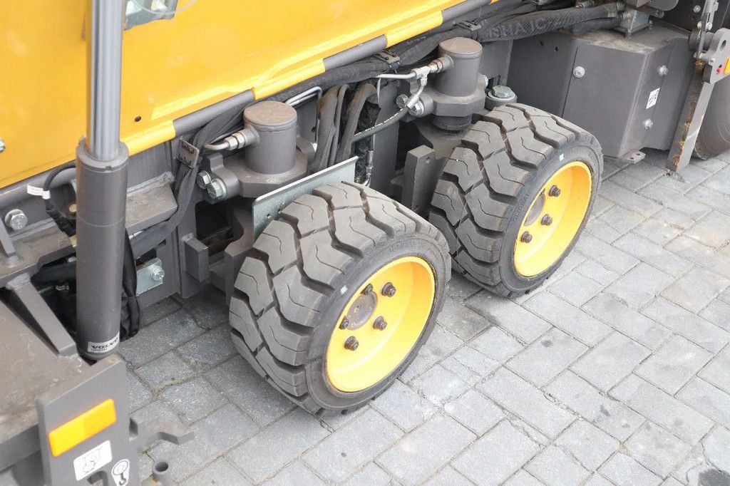 Volvo P2870 D ABG | ASPHALT PAVER | NEW / UNUSED | BOMAG BF300