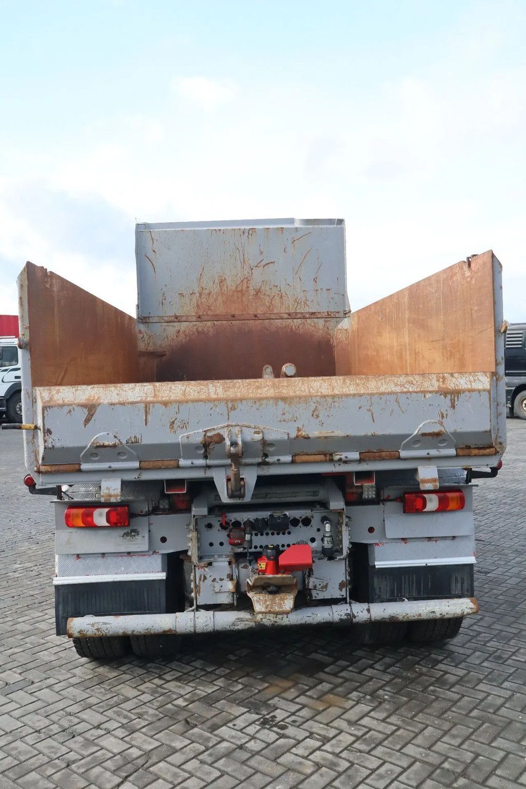 Mercedes-Benz Arocs 2658 2858 | 6X4 EURO 6 BIG AXLES | RETARDER | ENGINE PROBLEM