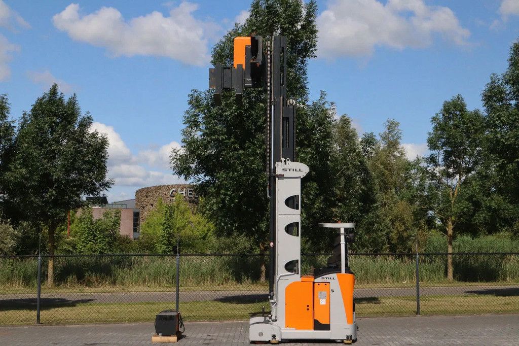 Still GX-X | REACHTRUCK | ROTATING FORKS | 4.5 METER | TRIPLEX