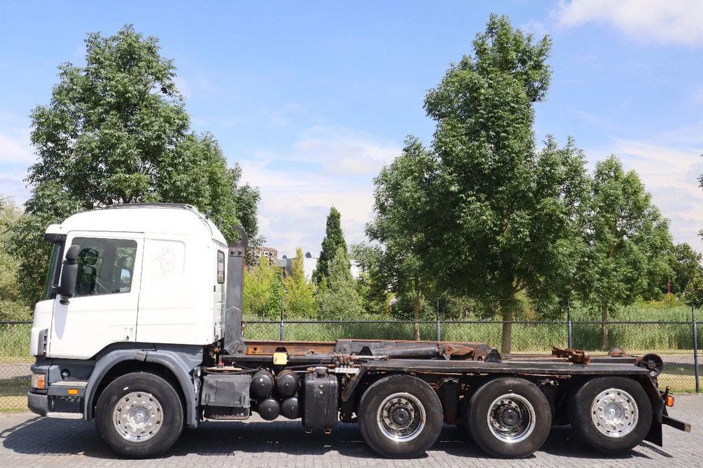 Scania P124-420 | 8X4 | HOOKLIFT | MANUAL | BIG AXLES | EURO 3