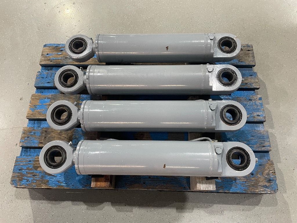 Menzi Muck Cilinders