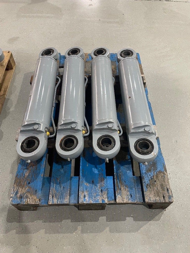 Menzi Muck Cilinders