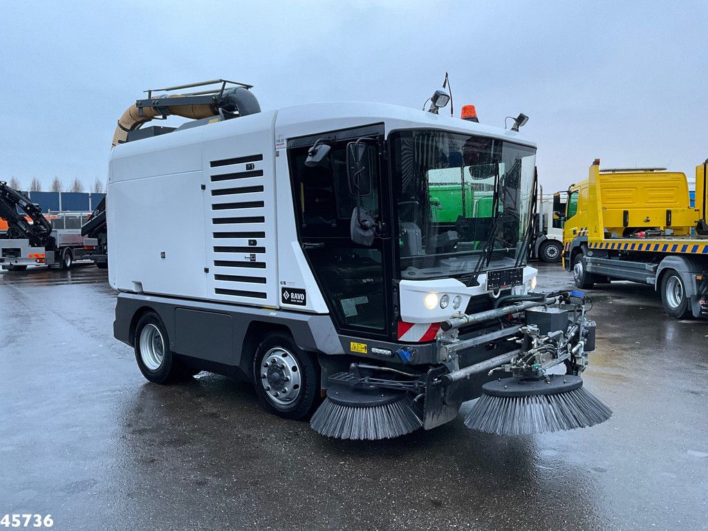 Ravo 540 Euro 6 with new 3-rd brush!