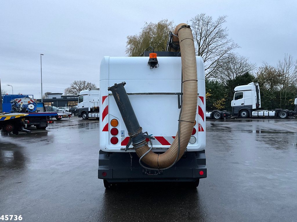 Ravo 540 Euro 6 with new 3-rd brush!