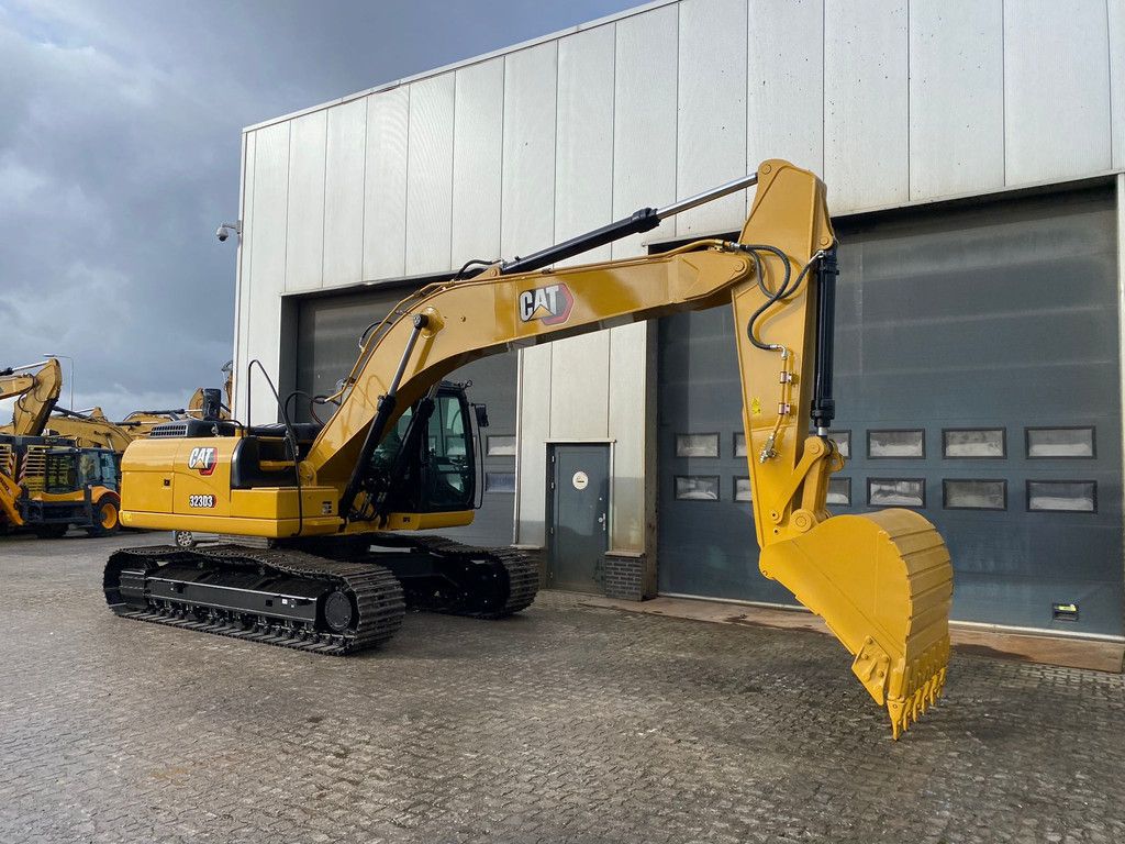 Caterpillar 323D3