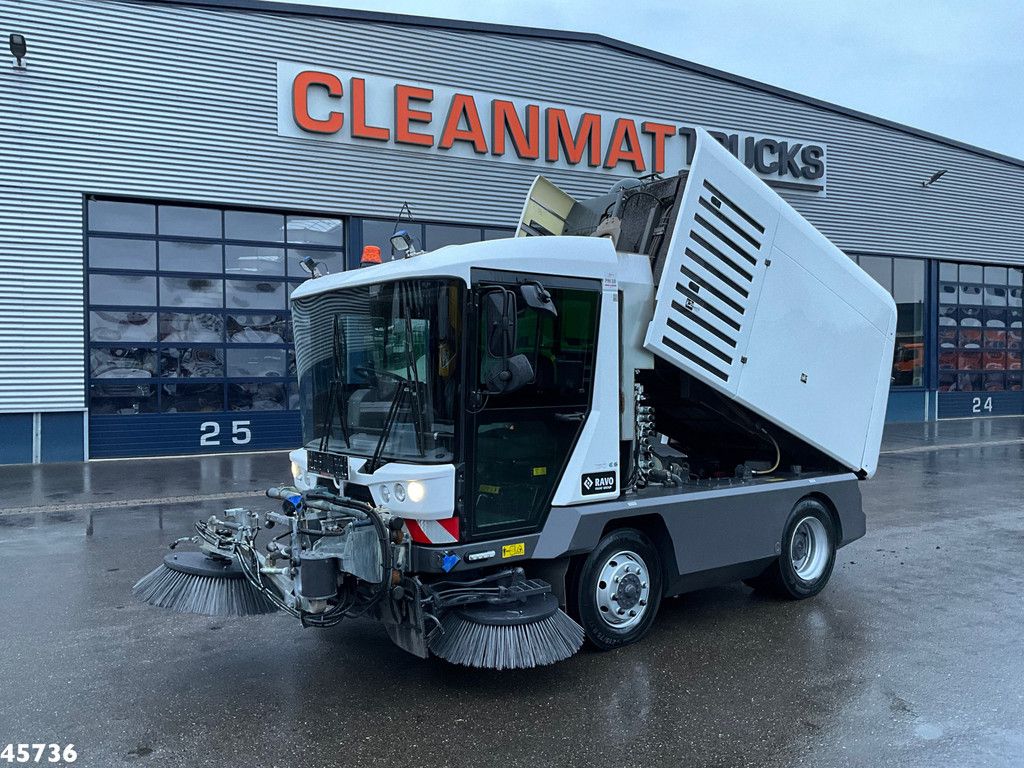 Ravo 540 Euro 6 with new 3-rd brush!