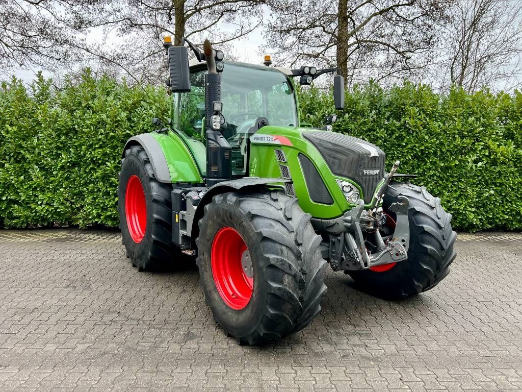 Fendt 724 S4 Profi