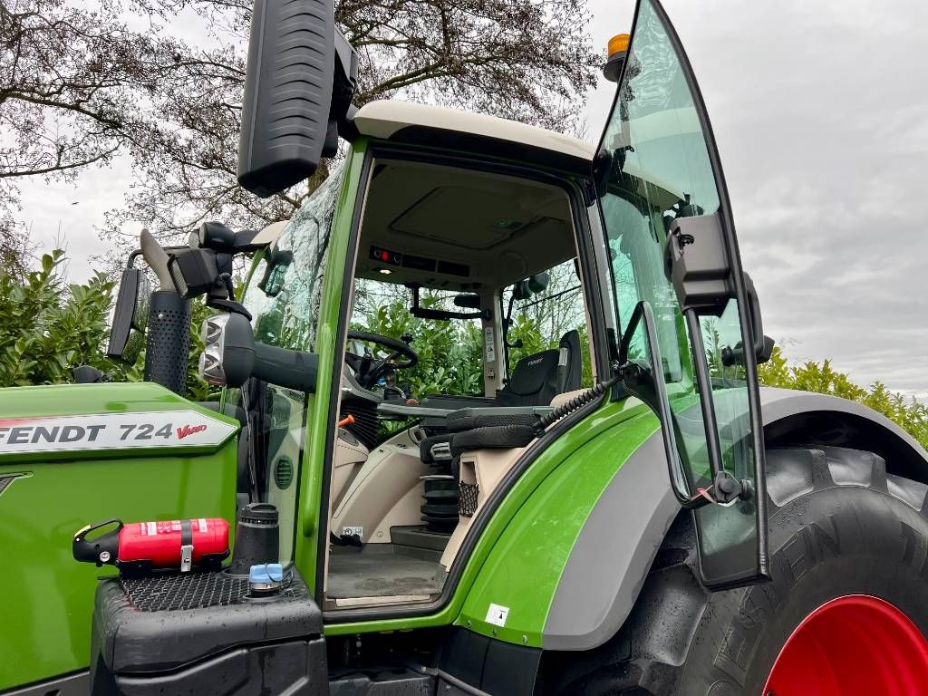 Fendt 724 S4 Profi