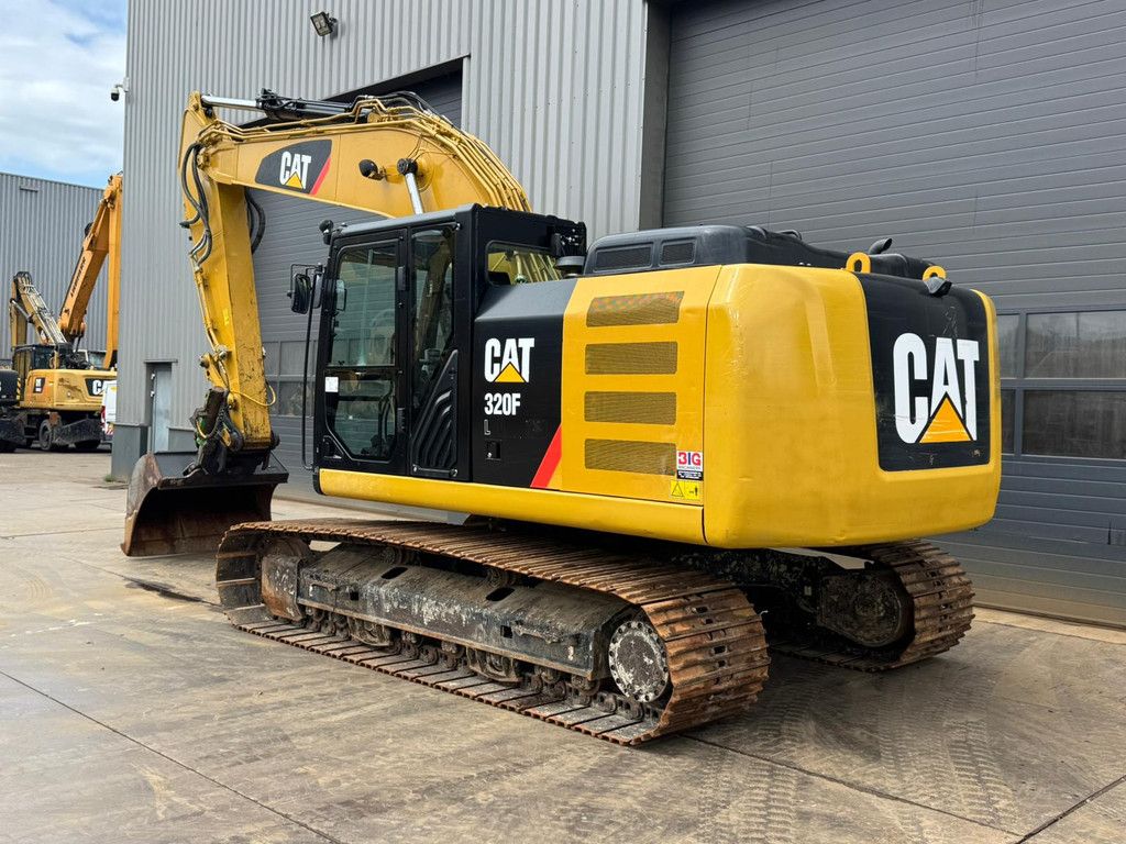 Caterpillar 320FL incl. 3 x Bucket