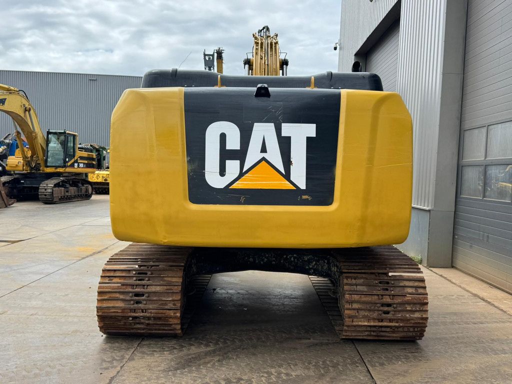 Caterpillar 320FL incl. 3 x Bucket