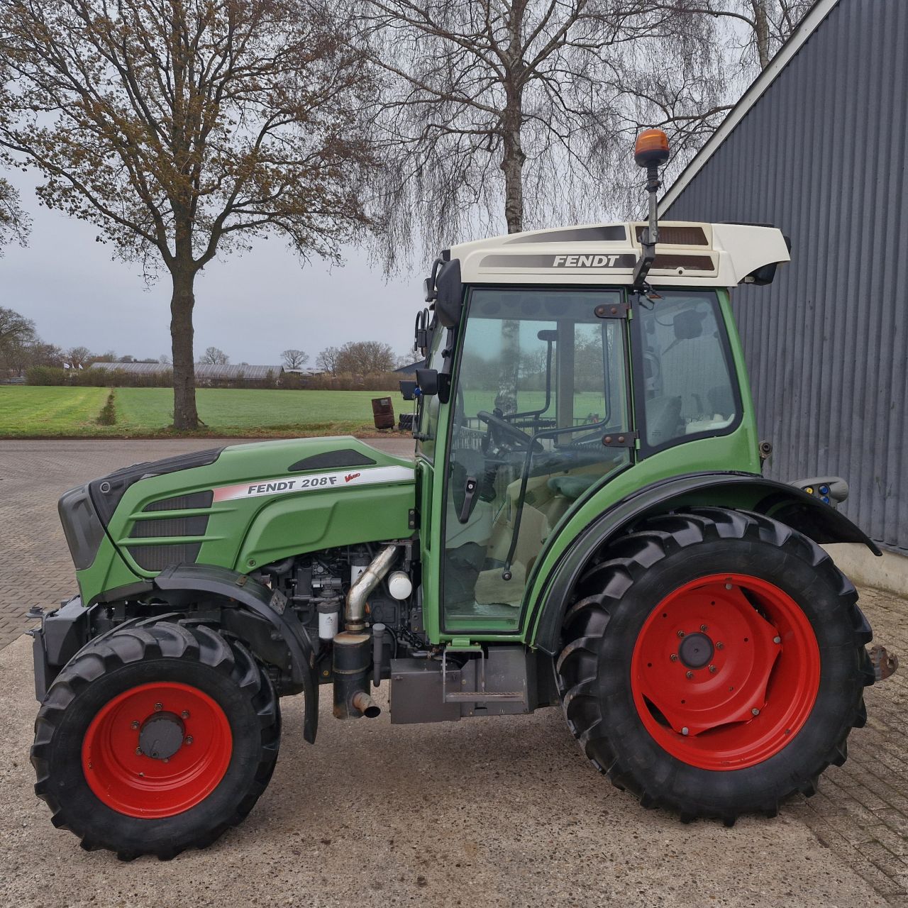 Fendt 208f vario tms