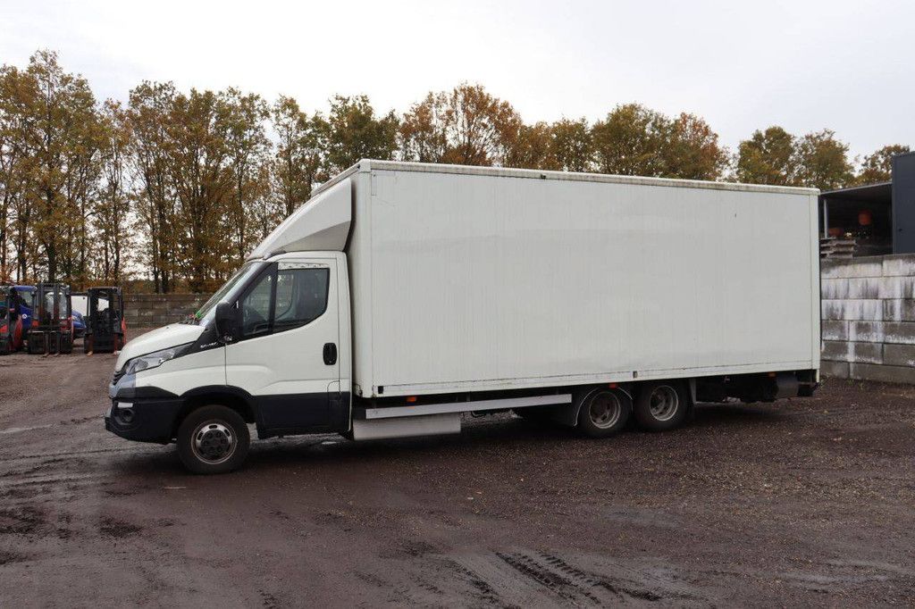 Trekker Iveco Daily 50C18 Diesel 180pk 2017 met oplegger Veldhuizen