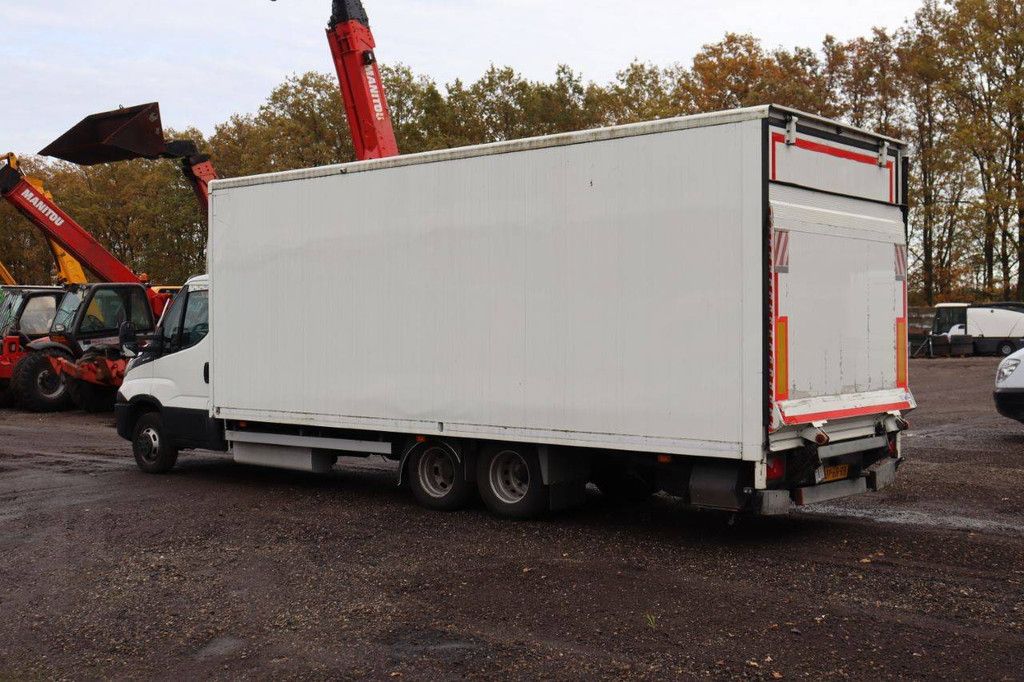 Trekker Iveco Daily 50C18 Diesel 180pk 2017 met oplegger Veldhuizen