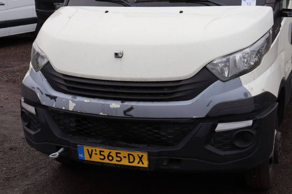 Trekker Iveco Daily 50C18 Diesel 180pk 2017 met oplegger Veldhuizen