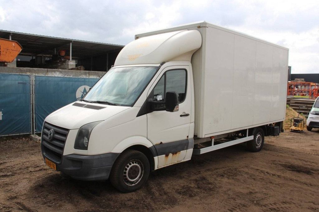 Box truck Volkswagen Crafter Diesel 2009