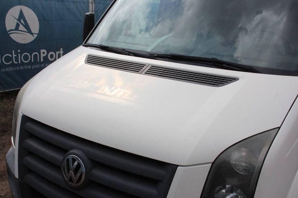 Box truck Volkswagen Crafter Diesel 2009