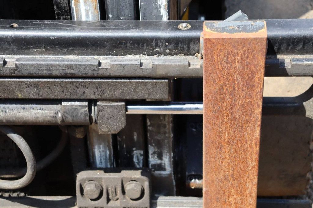 Forklift Yale ERP16ATF (SWB) E2130 Electric 1400kg 4.9m 2007