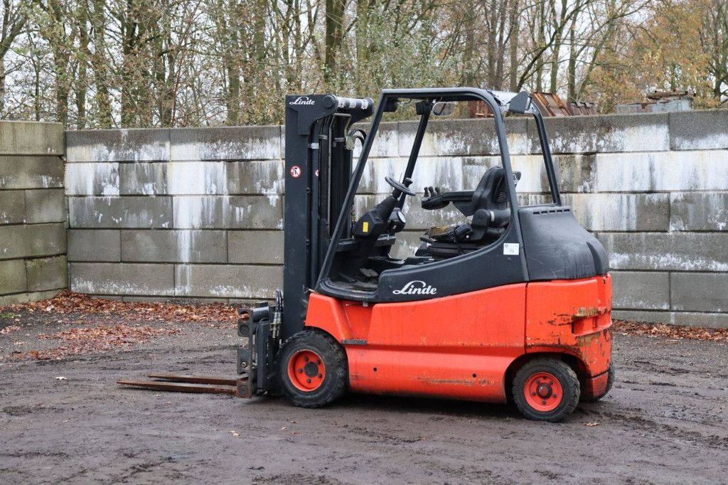 Forklift Linde E30/02/600 Electric 3000kg 7m 2009