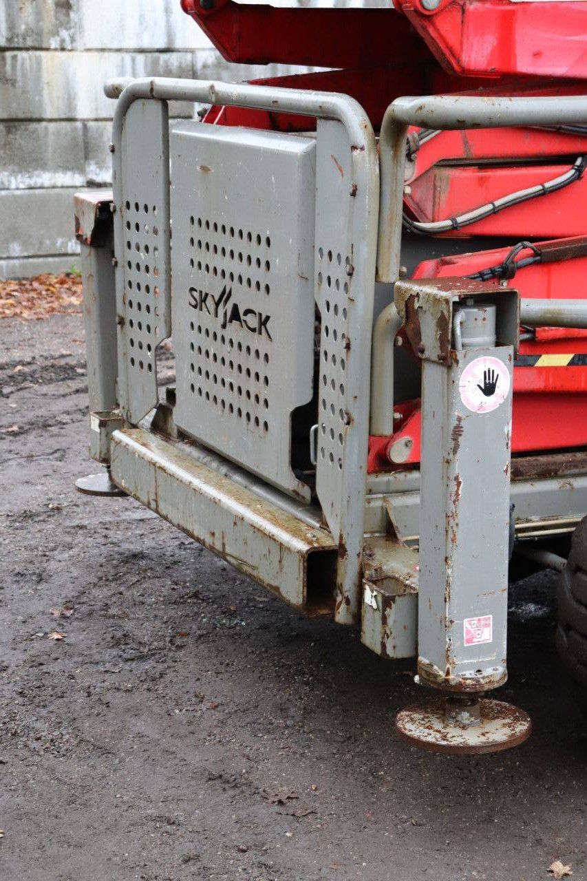 Scissor lift Skyjack SJ 9250 Diesel 17.2m 2013
