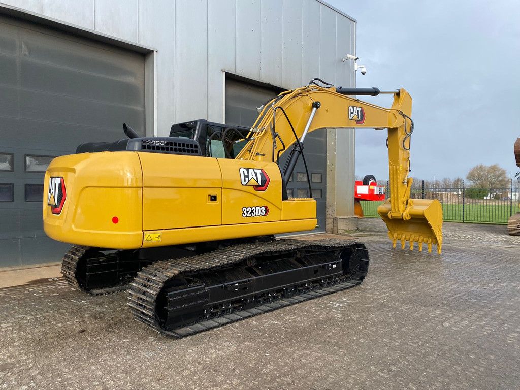 Caterpillar 323D3