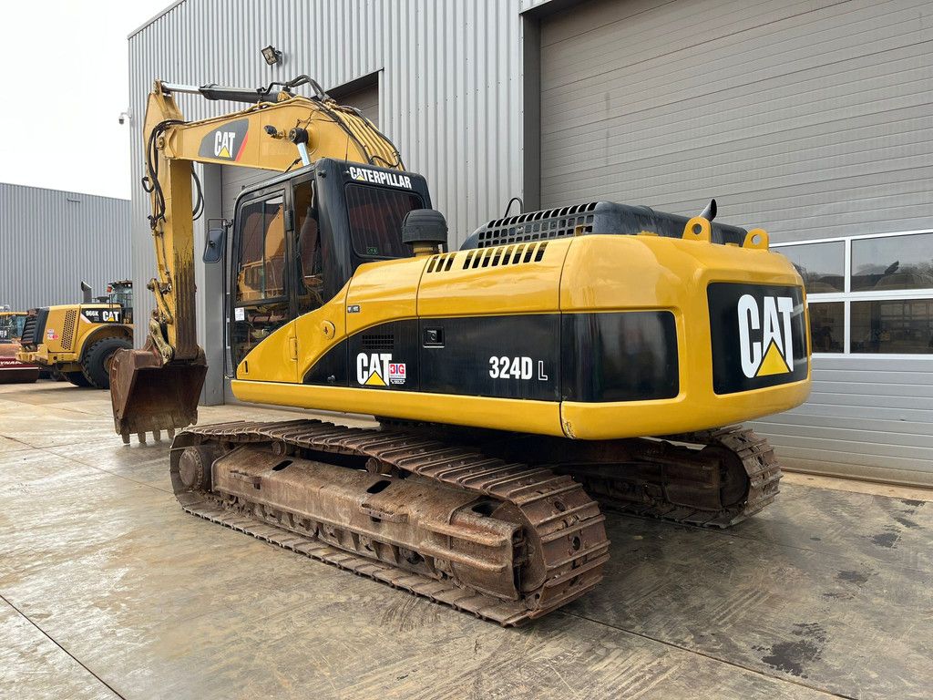 Caterpillar 324DL - Hammerlines / A/C Cabin / Caterpillar C7 / Quick Coupler / Bucket with teeth.