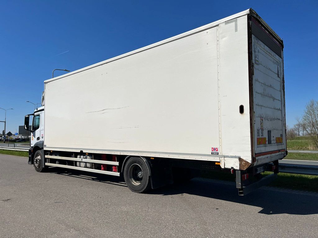 MercedesBenz Antos 1836 4x2 Closed Box, double floor