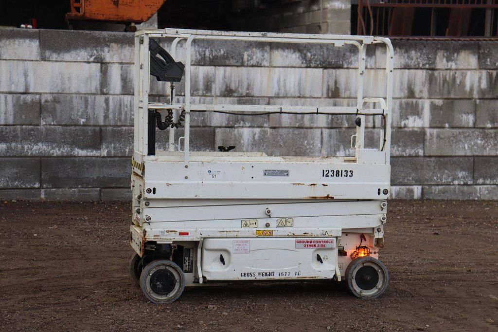 JLG 1930ES Electric Scissor Lift 7.72m 2015