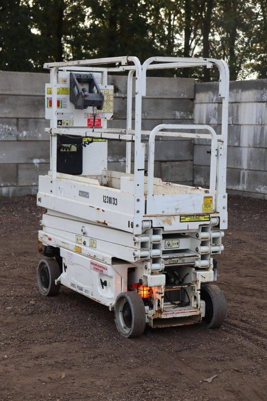 JLG 1930ES Electric Scissor Lift 7.72m 2015