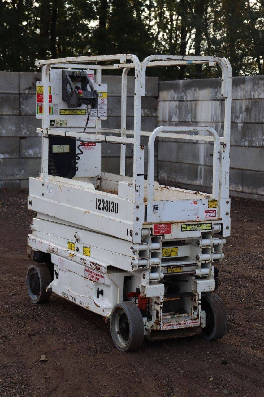 JLG 1930 ES Electric Scissor Lift 7.72m 2015