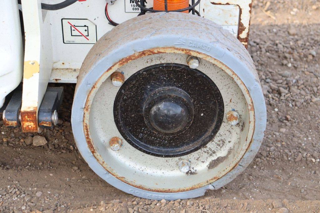 JLG 1930 ES Electric Scissor Lift 7.72m 2015