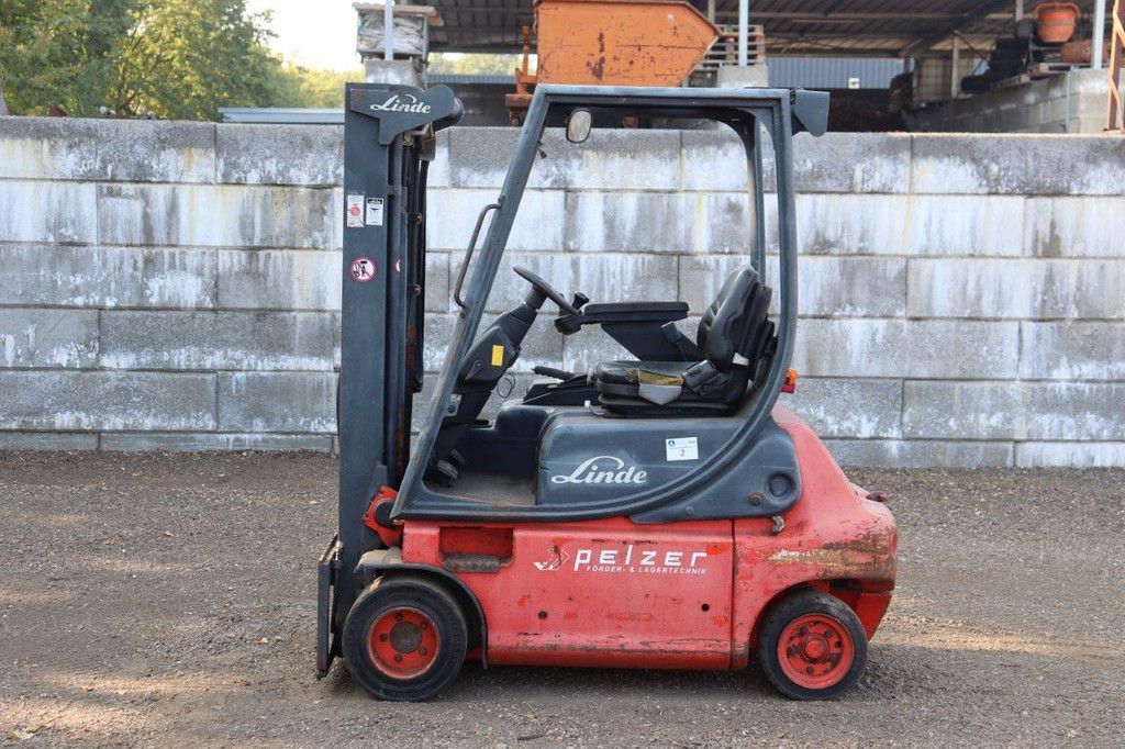 Heftruck Linde E20P-02 Elektrisch 2000kg 6.0m 2005